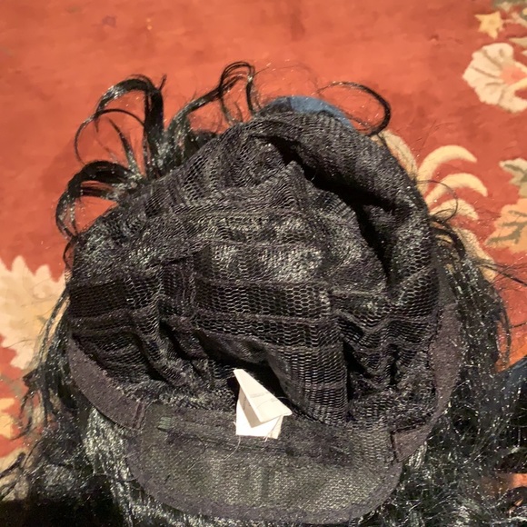 Wig - Picture 5 of 8